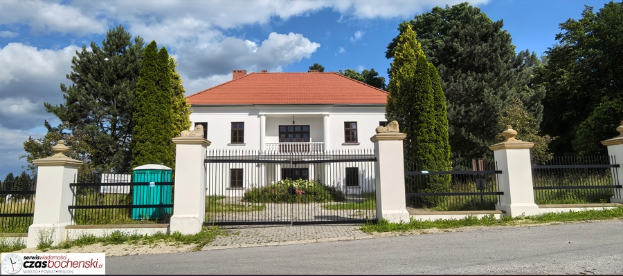 /media/user/images/upload/Turystyka-Historia/Krajobrazy Bochenszcz/Biog-Ledochowska/Lipnica_-_dwor_.jpg